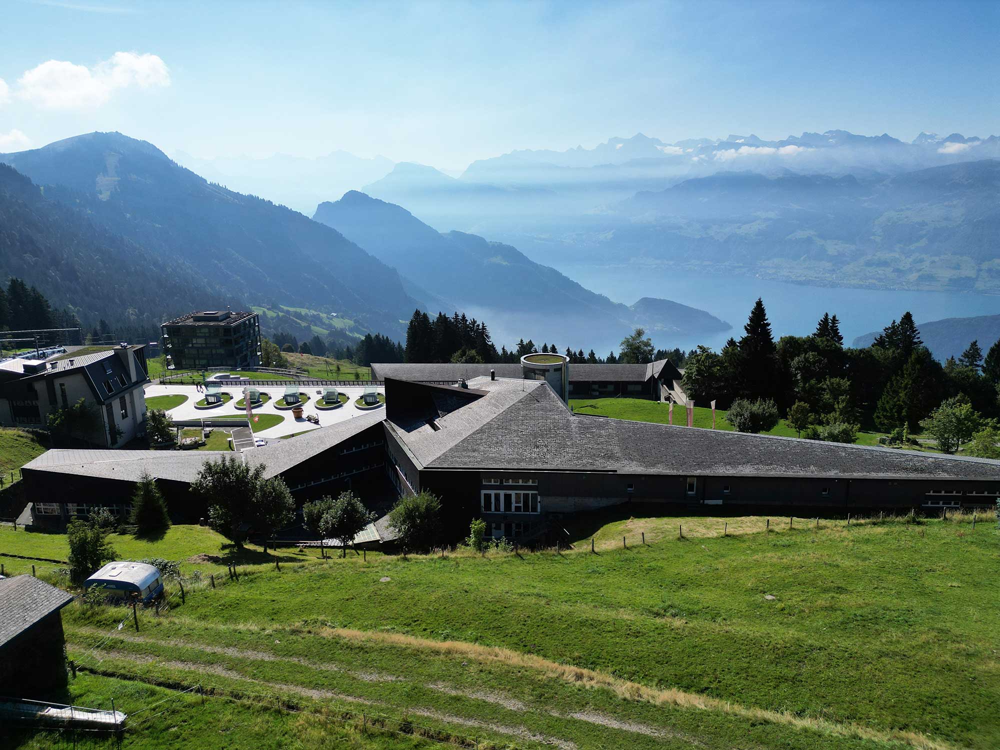 Immo-Suisse-Holding AG